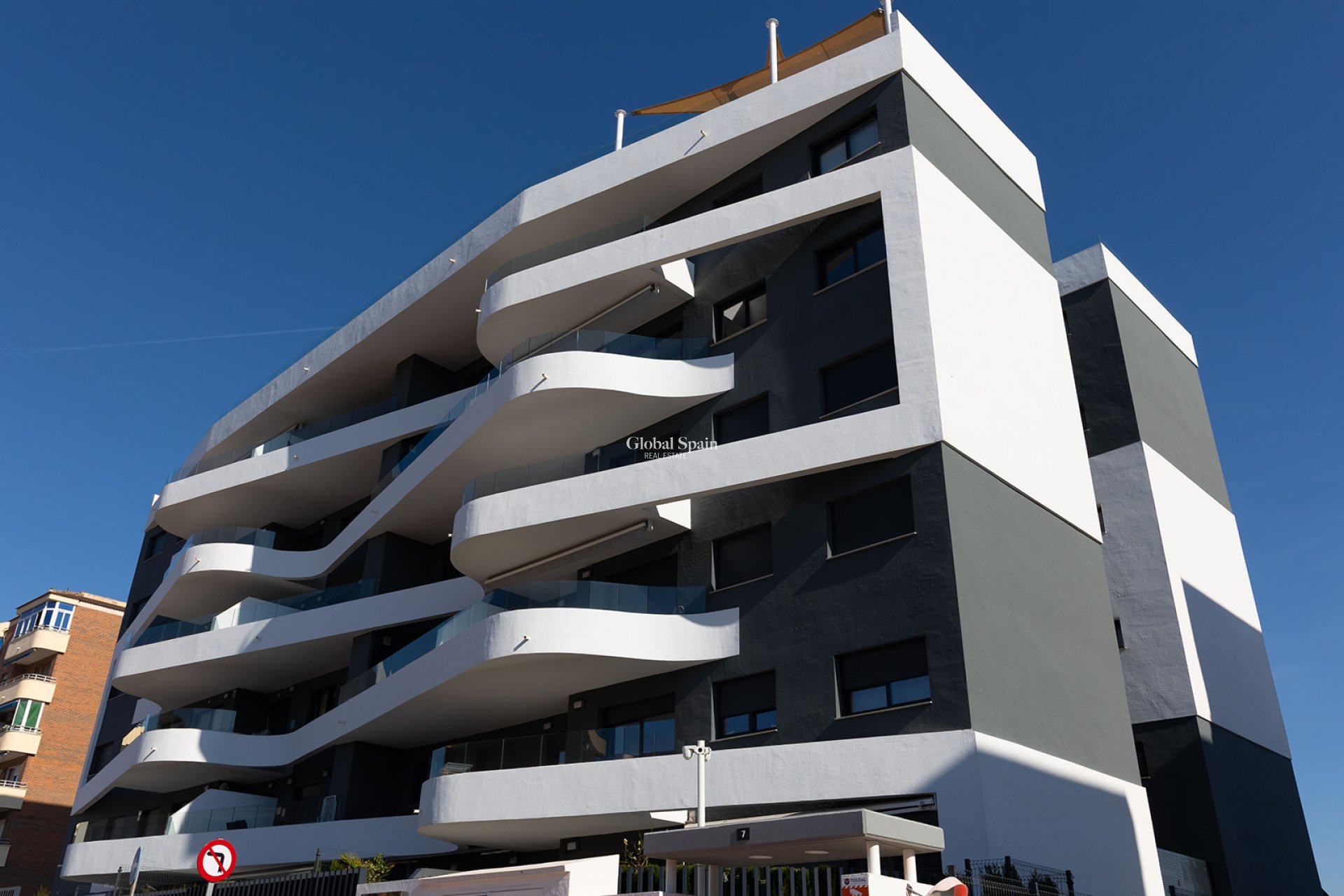 Wederverkoop - APPARTEMENT -
TORREVIEJA - Costa Blanca
