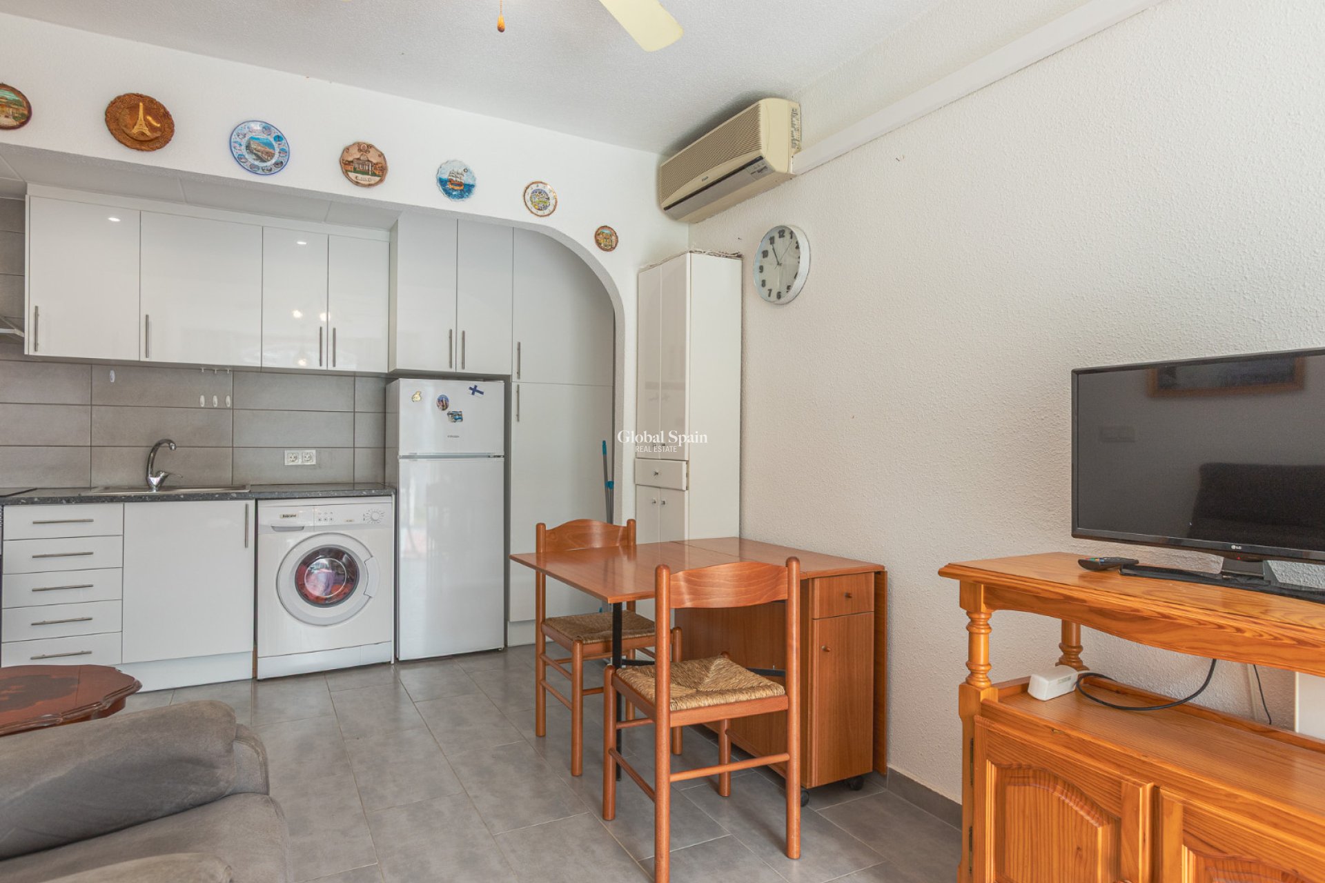 Wederverkoop - APPARTEMENT -
TORREVIEJA - Costa Blanca