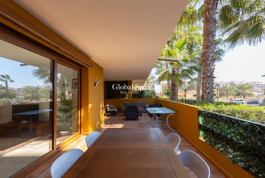 Wederverkoop - APPARTEMENT -
TORREVIEJA - Costa Blanca