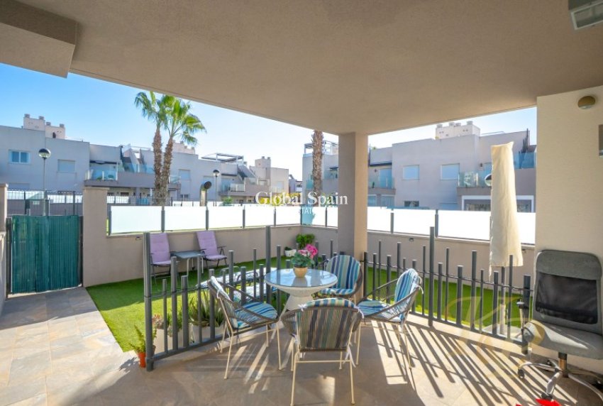 Wederverkoop - APPARTEMENT -
TORREVIEJA - Costa Blanca