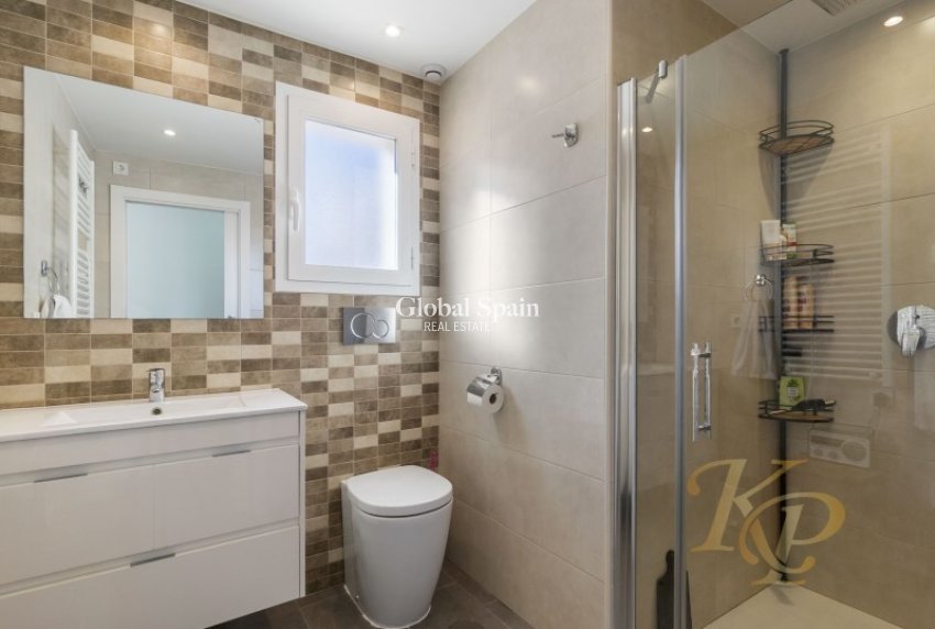 Wederverkoop - APPARTEMENT -
TORREVIEJA - Costa Blanca