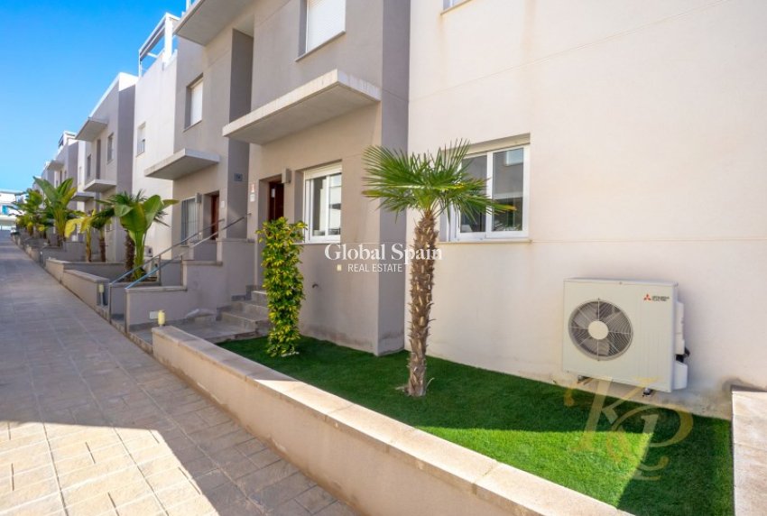 Wederverkoop - APPARTEMENT -
TORREVIEJA - Costa Blanca