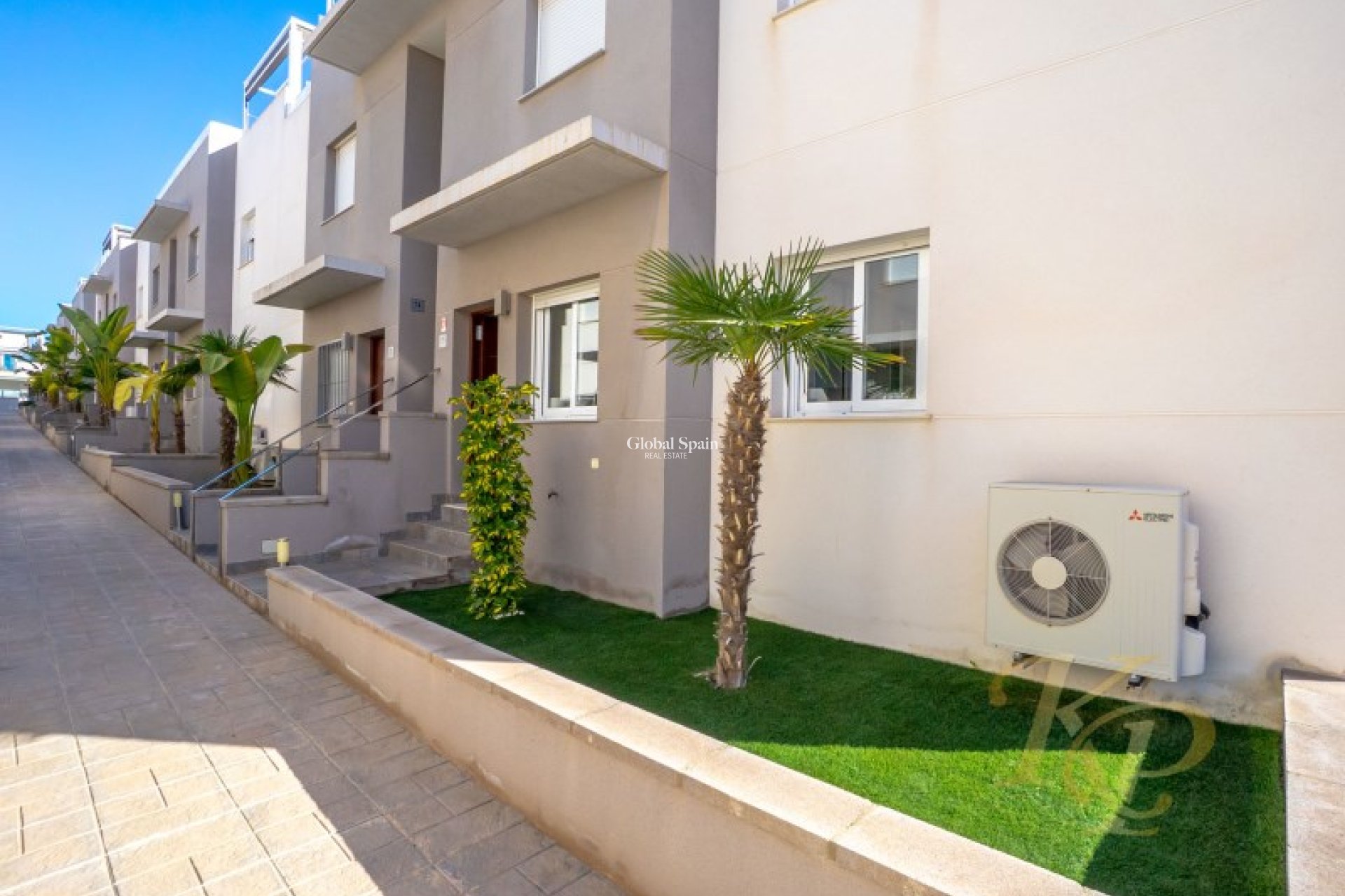 Wederverkoop - APPARTEMENT -
TORREVIEJA - Costa Blanca
