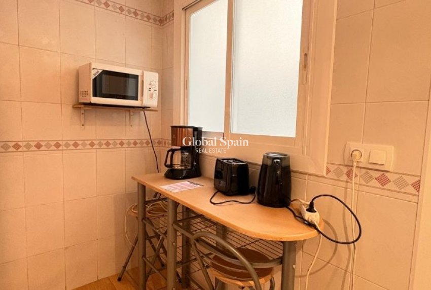 Wederverkoop - APPARTEMENT -
TORREVIEJA - Costa Blanca