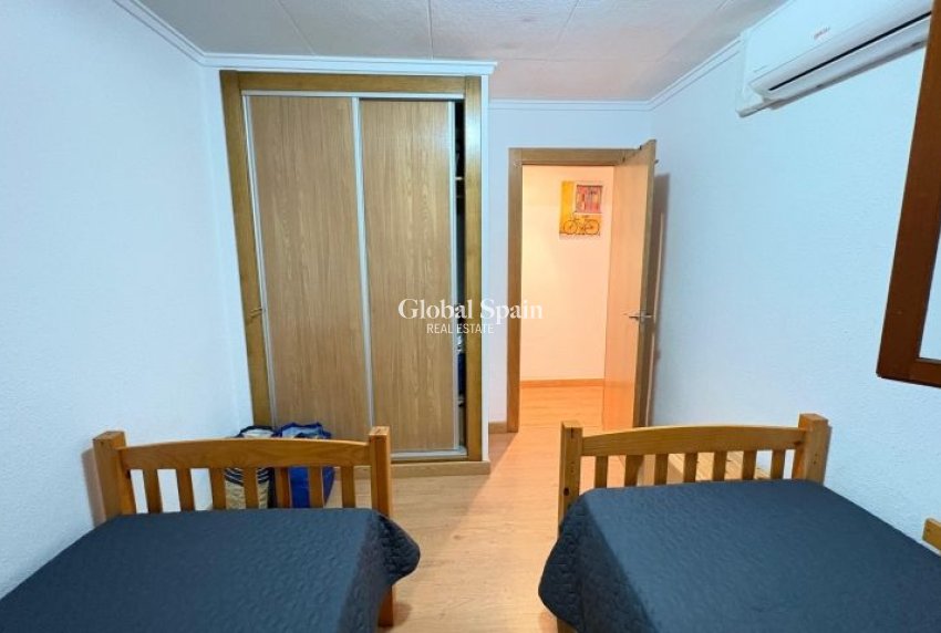Wederverkoop - APPARTEMENT -
TORREVIEJA - Costa Blanca