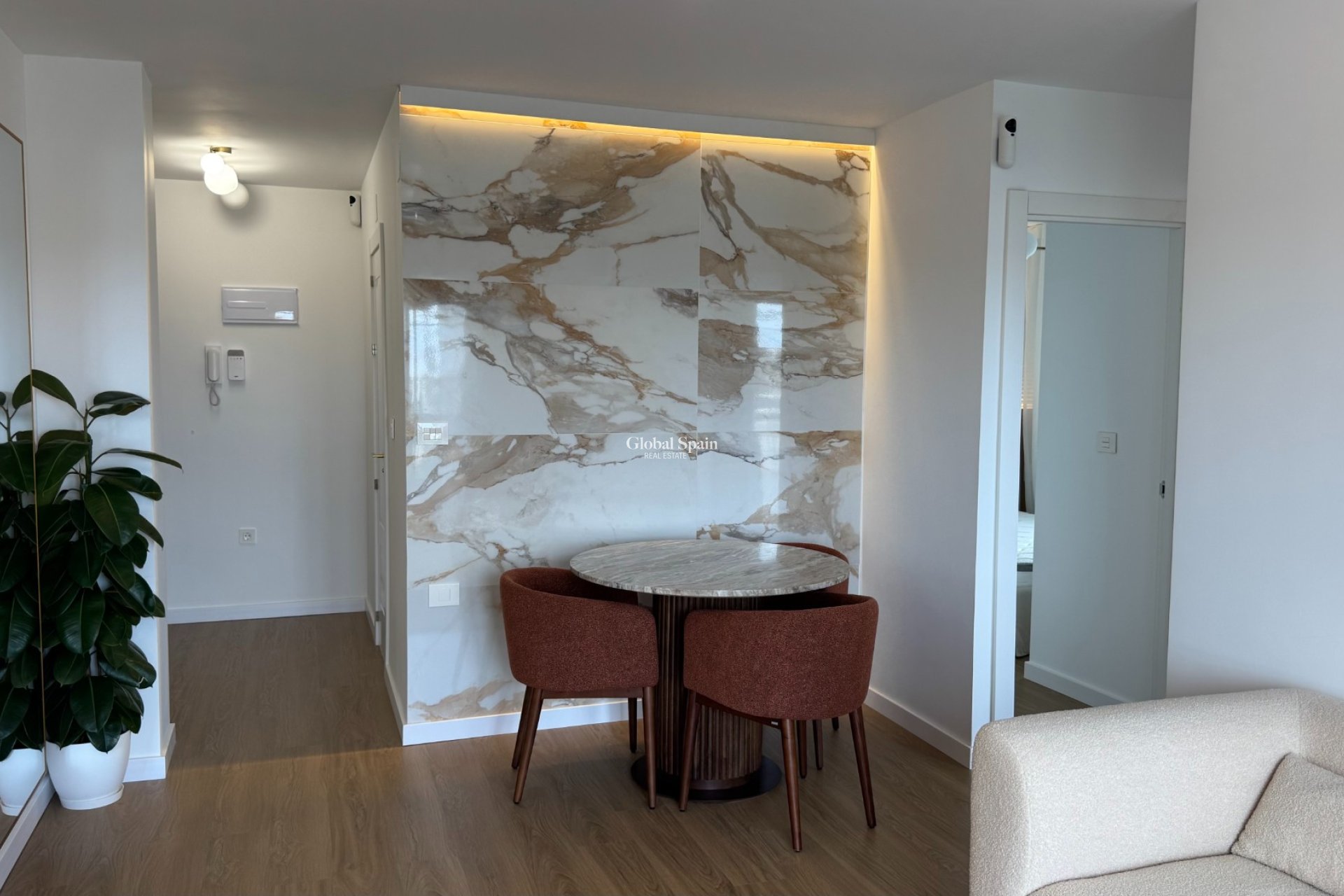 Wederverkoop - APPARTEMENT -
TORREVIEJA - Costa Blanca