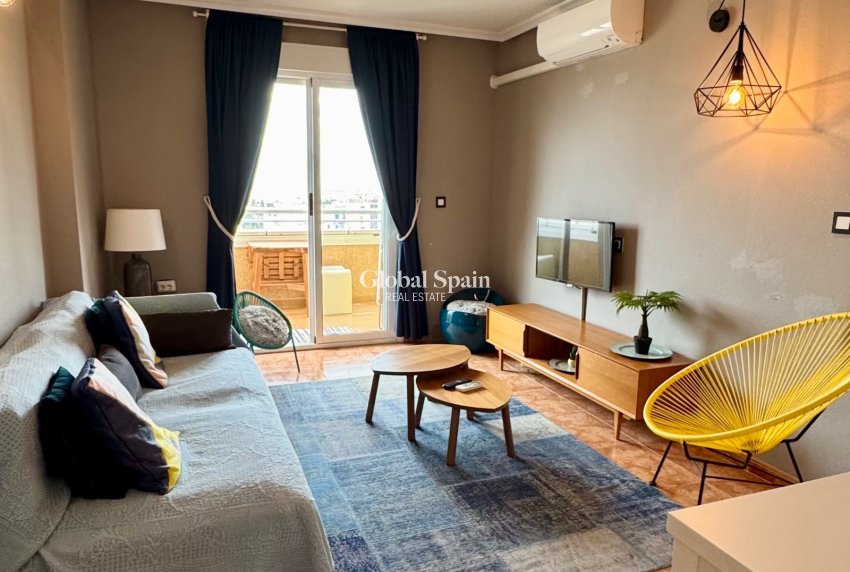 Wederverkoop - APPARTEMENT -
TORREVIEJA - Costa Blanca