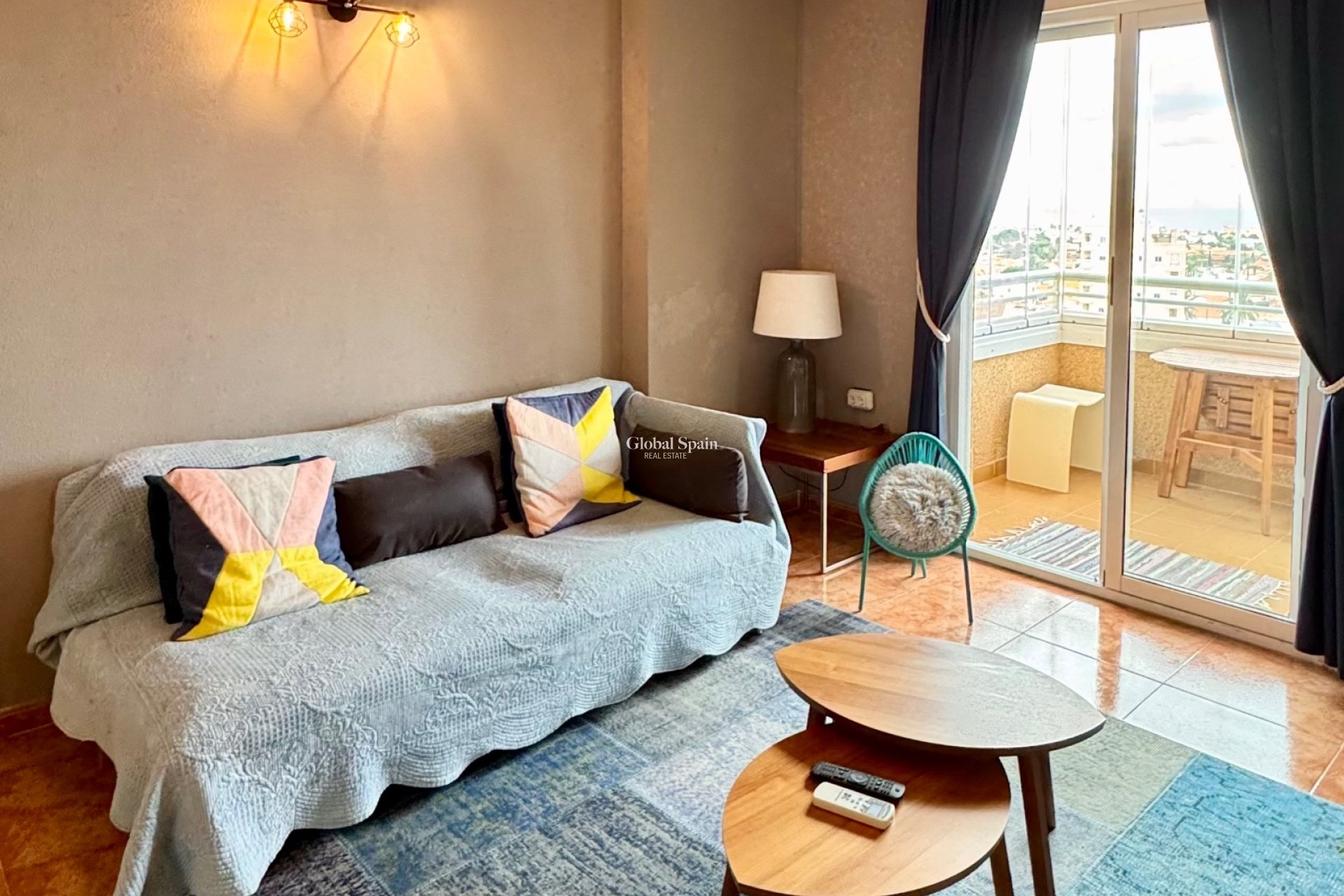 Wederverkoop - APPARTEMENT -
TORREVIEJA - Costa Blanca