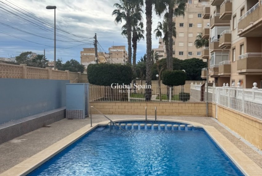 Wederverkoop - APPARTEMENT -
TORREVIEJA - Costa Blanca