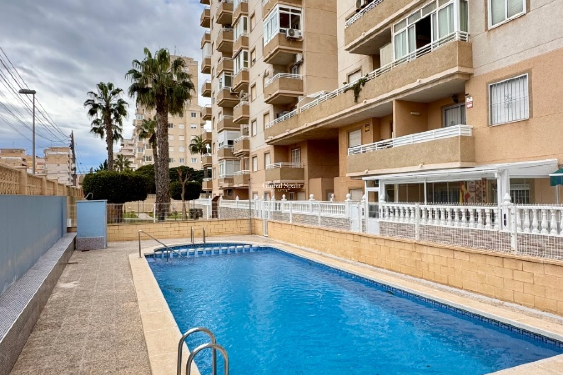 Wederverkoop - APPARTEMENT -
TORREVIEJA - Costa Blanca