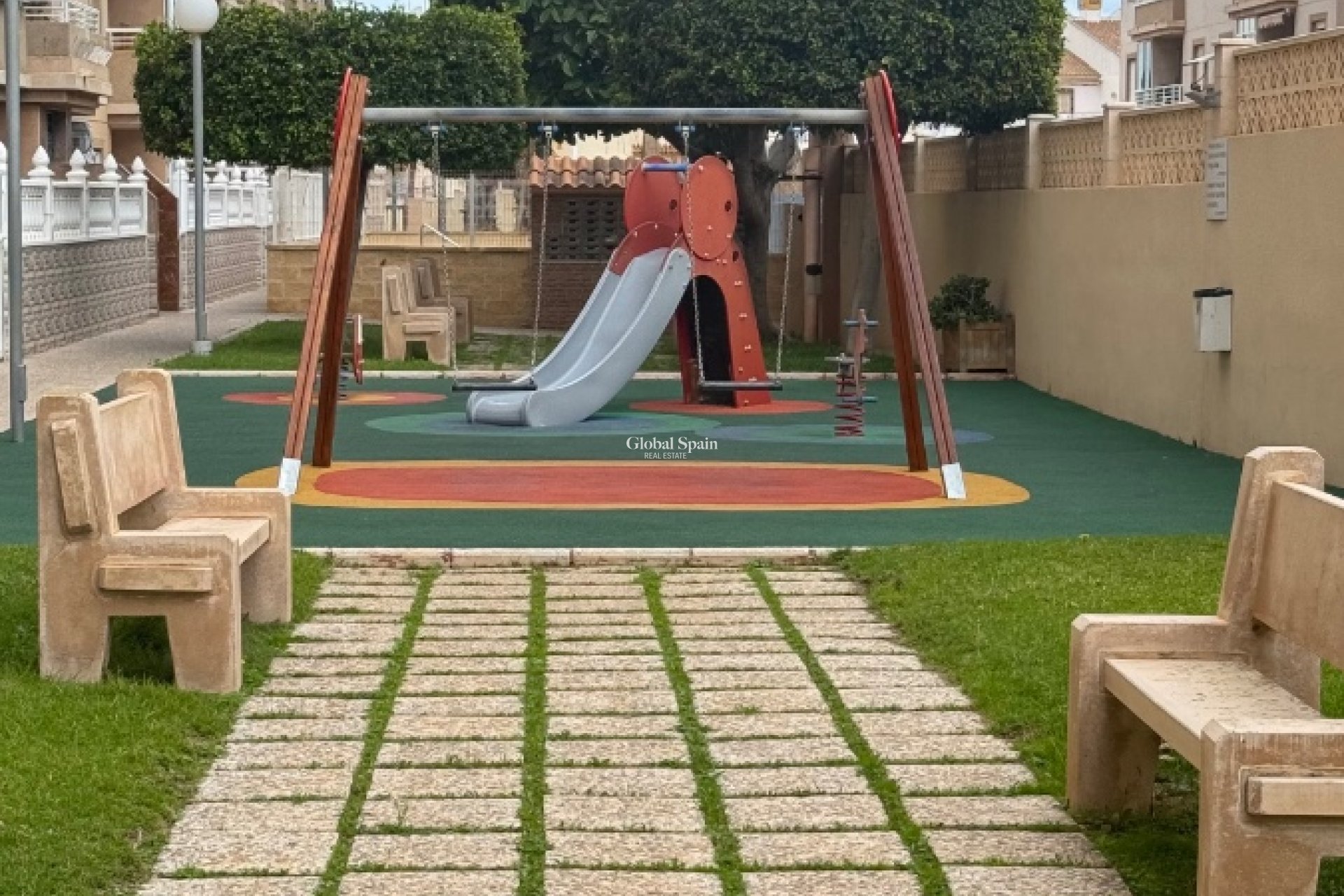 Wederverkoop - APPARTEMENT -
TORREVIEJA - Costa Blanca