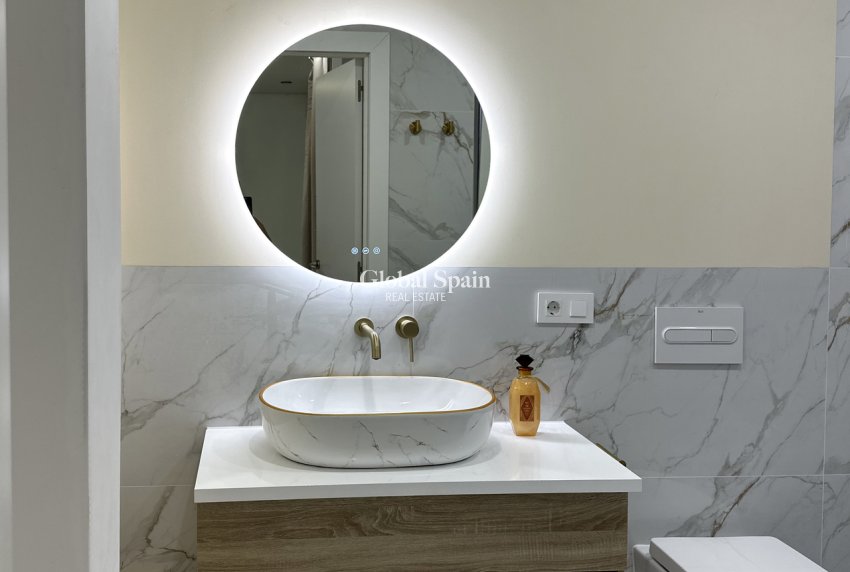 Wederverkoop - APPARTEMENT -
TORREVIEJA - Costa Blanca