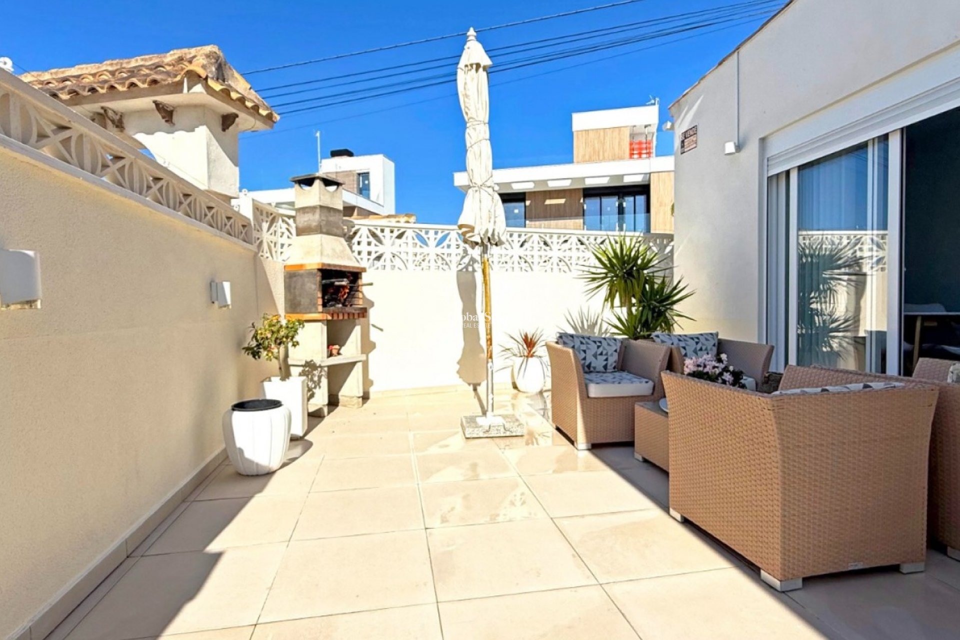 Wederverkoop - APPARTEMENT -
TORREVIEJA - Costa Blanca
