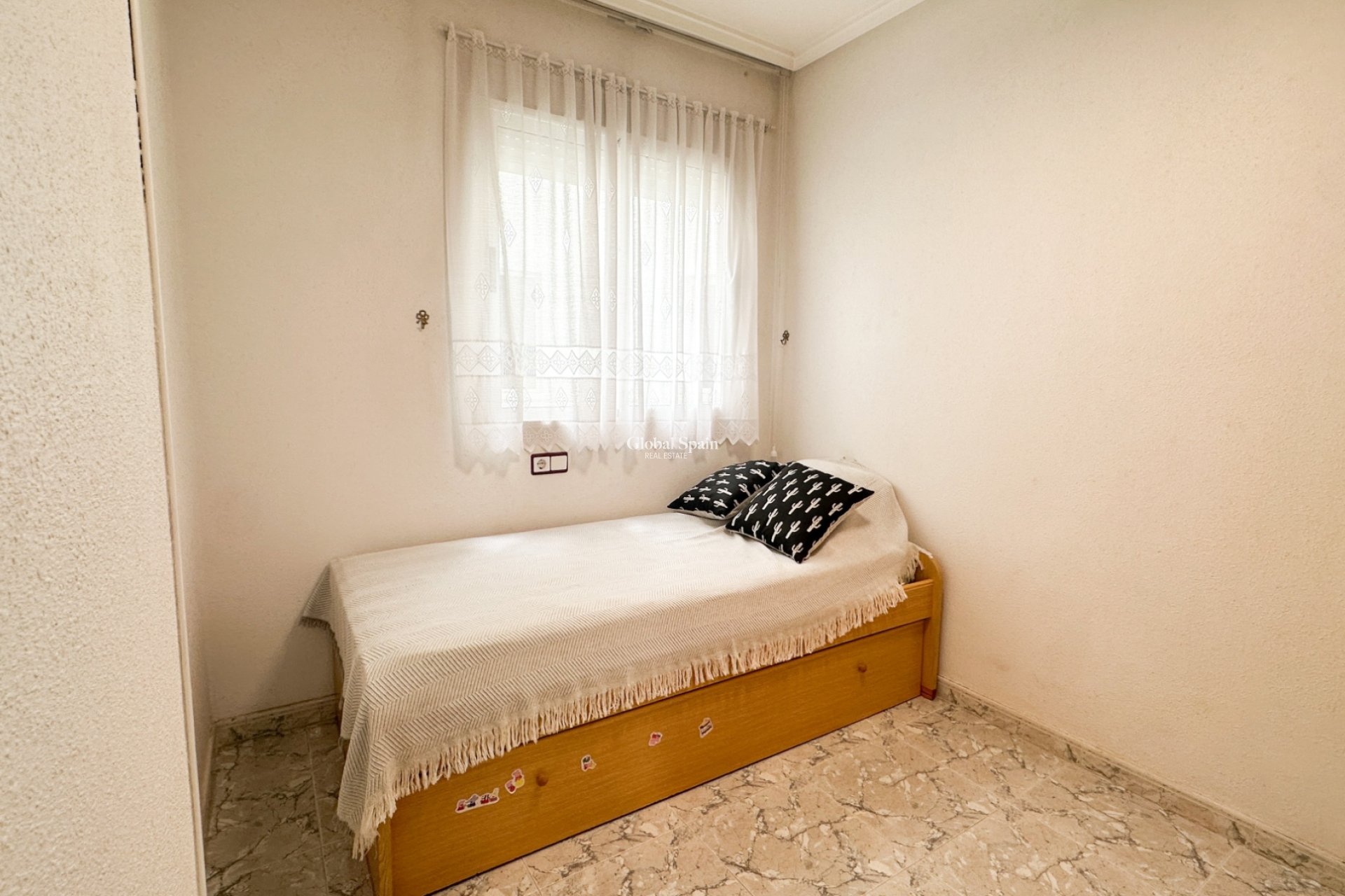 Wederverkoop - APPARTEMENT -
TORREVIEJA - Costa Blanca