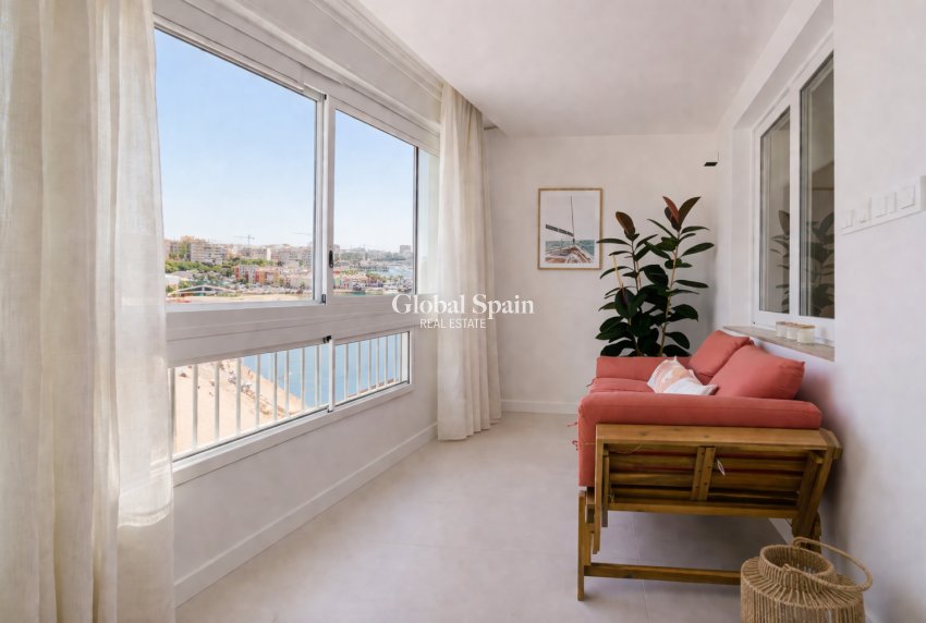 Wederverkoop - APPARTEMENT -
TORREVIEJA - Costa Blanca