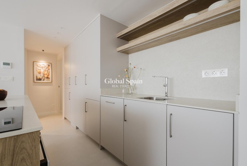 Wederverkoop - APPARTEMENT -
TORREVIEJA - Costa Blanca