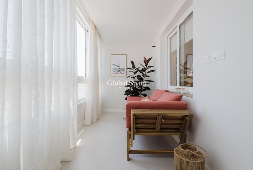 Wederverkoop - APPARTEMENT -
TORREVIEJA - Costa Blanca