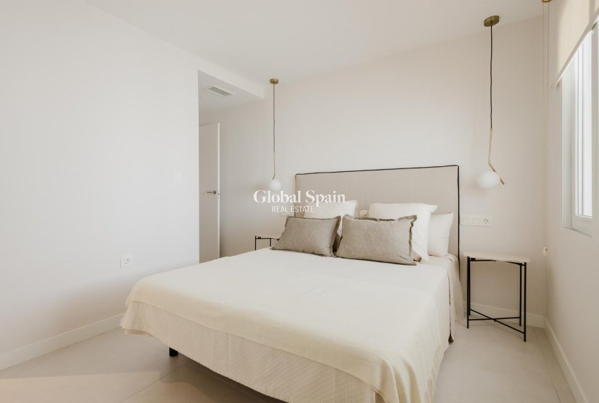 Wederverkoop - APPARTEMENT -
TORREVIEJA - Costa Blanca