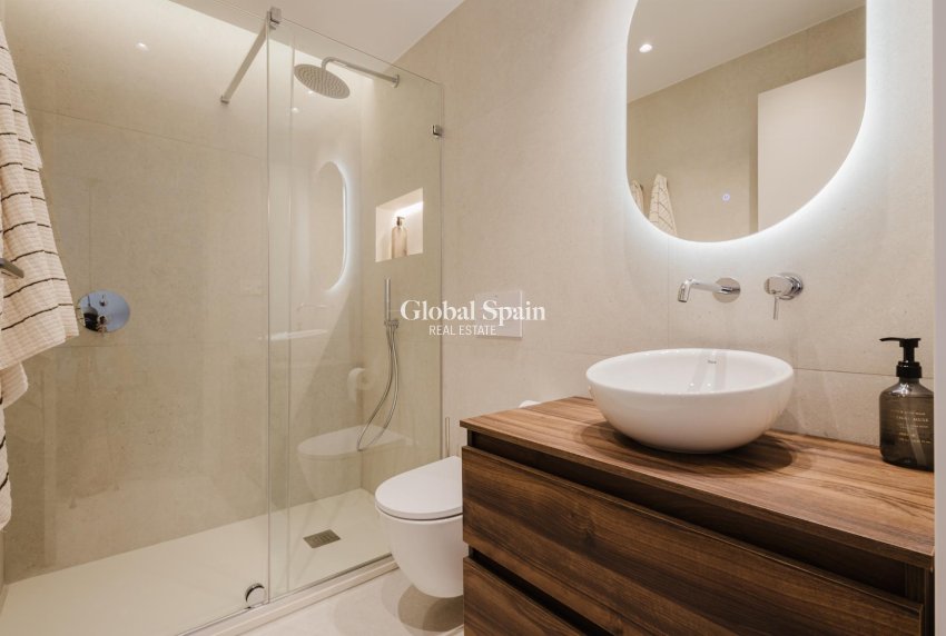 Wederverkoop - APPARTEMENT -
TORREVIEJA - Costa Blanca