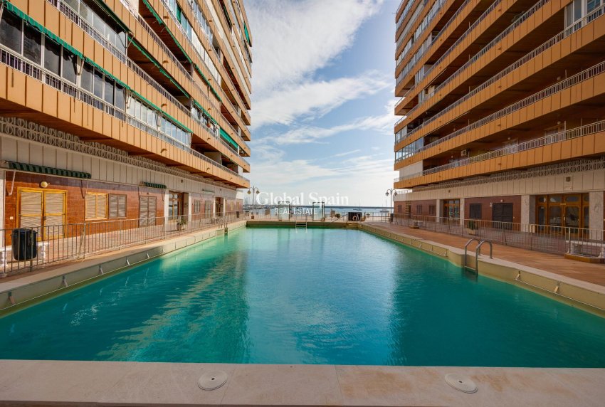 Wederverkoop - APPARTEMENT -
TORREVIEJA - Costa Blanca