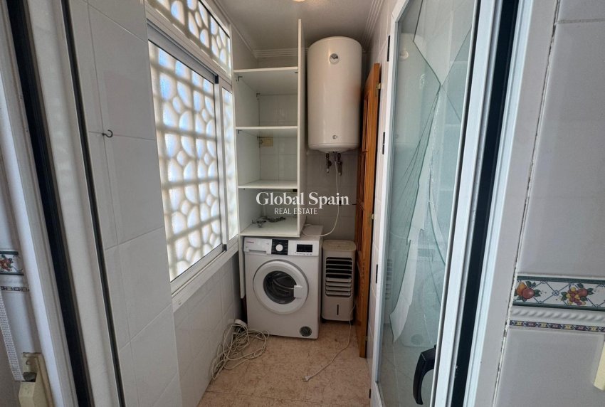 Wederverkoop - APPARTEMENT -
TORREVIEJA - Costa Blanca