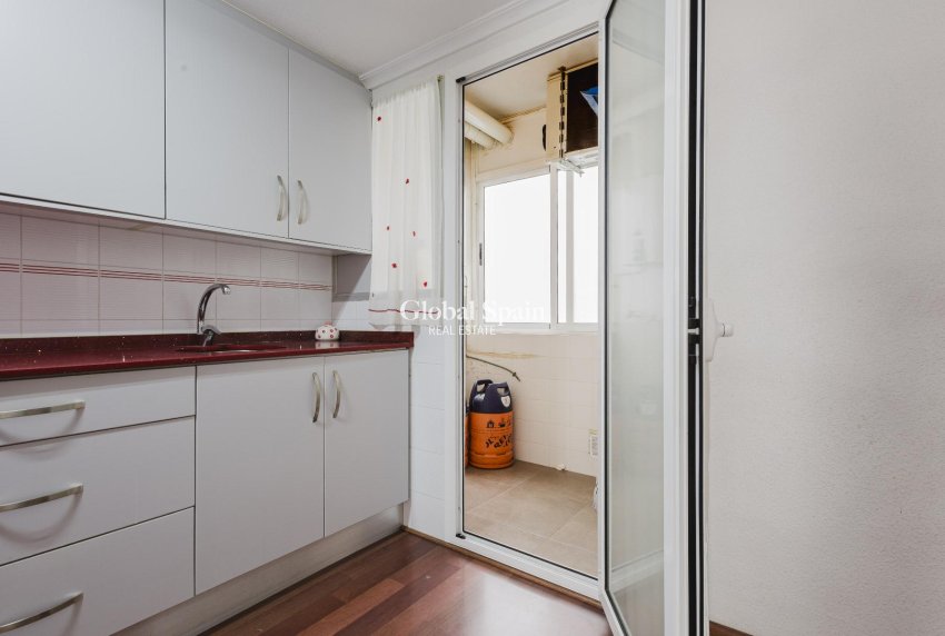 Wederverkoop - APPARTEMENT -
TORREVIEJA - Costa Blanca
