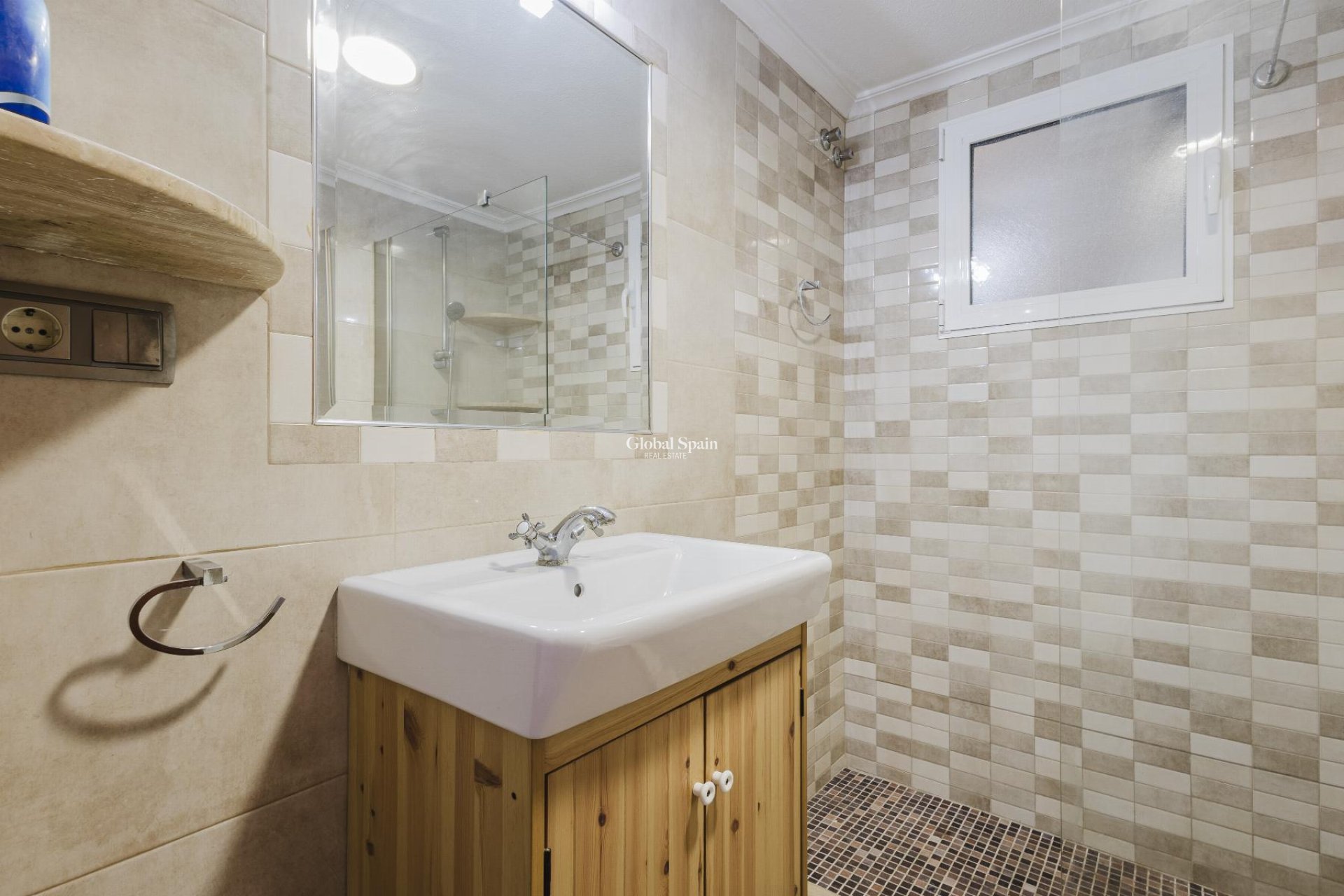 Wederverkoop - APPARTEMENT -
TORREVIEJA - Costa Blanca