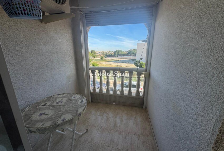 Wederverkoop - APPARTEMENT -
TORREVIEJA - Costa Blanca