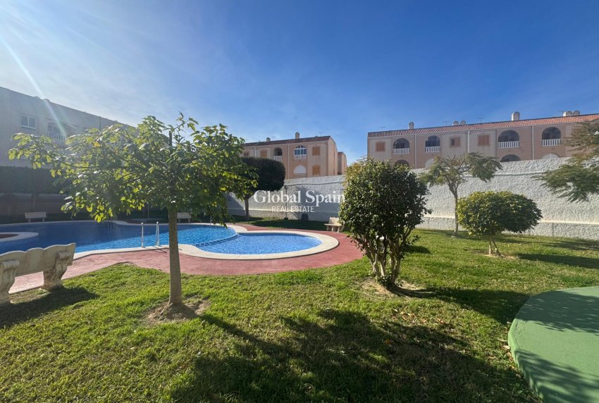 Wederverkoop - APPARTEMENT -
TORREVIEJA - Costa Blanca