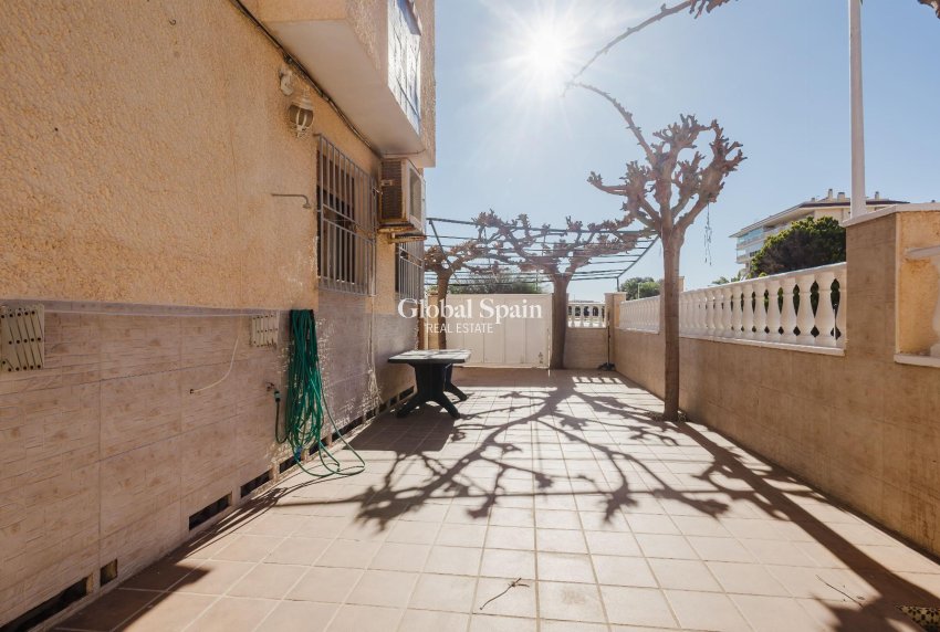 Wederverkoop - APPARTEMENT -
TORREVIEJA - Costa Blanca