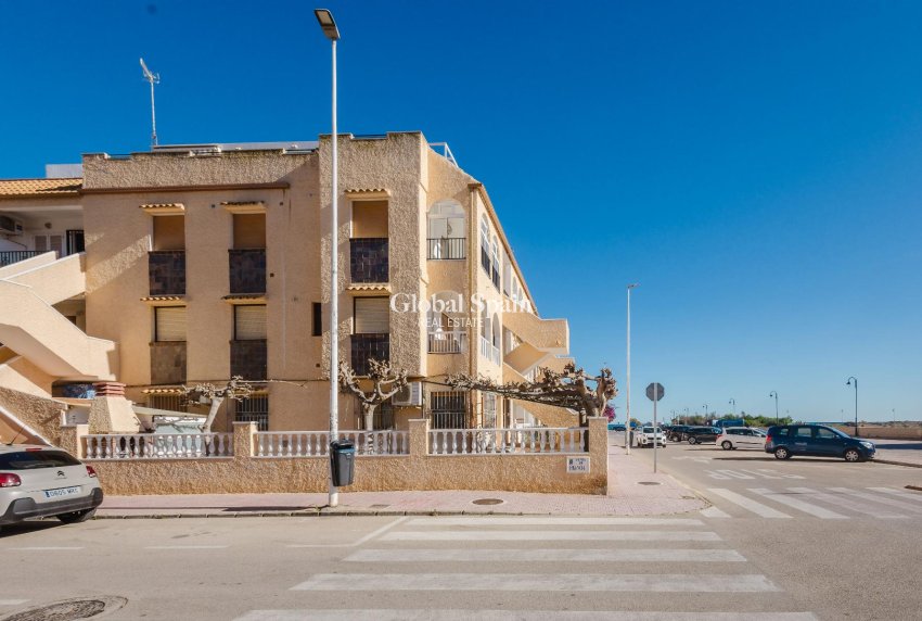 Wederverkoop - APPARTEMENT -
TORREVIEJA - Costa Blanca