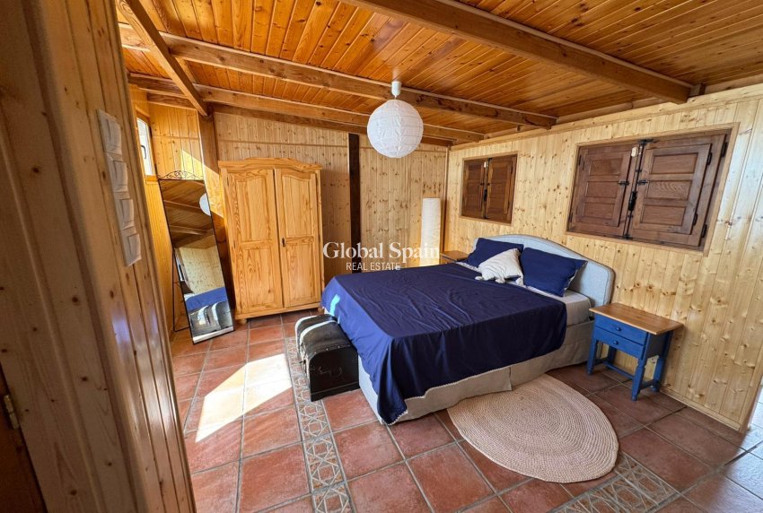 Wederverkoop - APPARTEMENT -
TORREVIEJA - Costa Blanca
