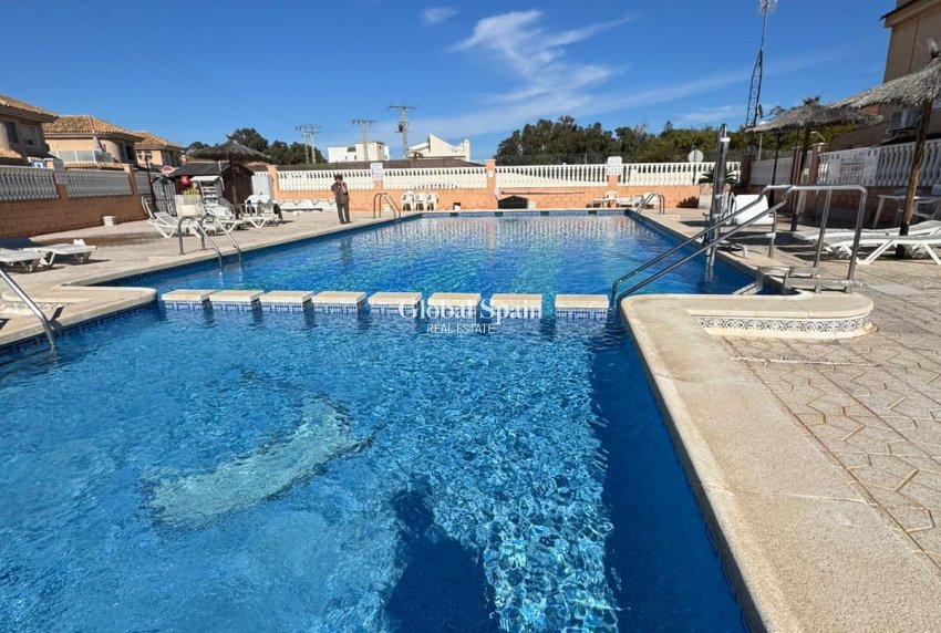Wederverkoop - APPARTEMENT -
TORREVIEJA - Costa Blanca