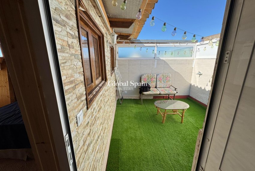 Wederverkoop - APPARTEMENT -
TORREVIEJA - Costa Blanca