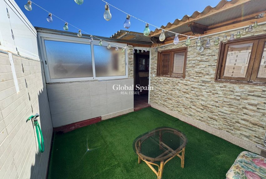 Wederverkoop - APPARTEMENT -
TORREVIEJA - Costa Blanca