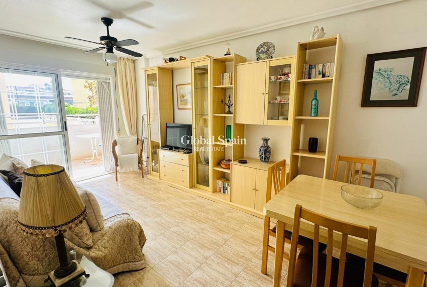 Wederverkoop - APPARTEMENT -
TORREVIEJA - Costa Blanca
