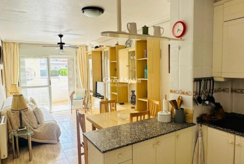Wederverkoop - APPARTEMENT -
TORREVIEJA - Costa Blanca