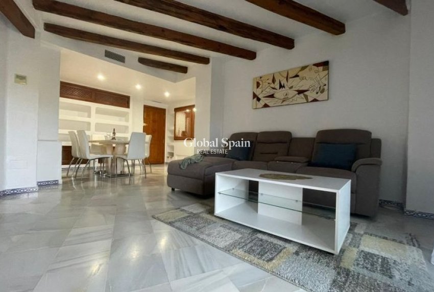 Wederverkoop - APPARTEMENT -
TORREVIEJA - Costa Blanca