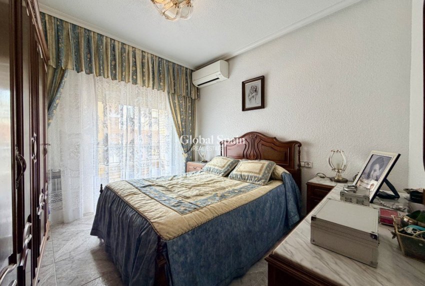 Wederverkoop - APPARTEMENT -
TORREVIEJA - Costa Blanca