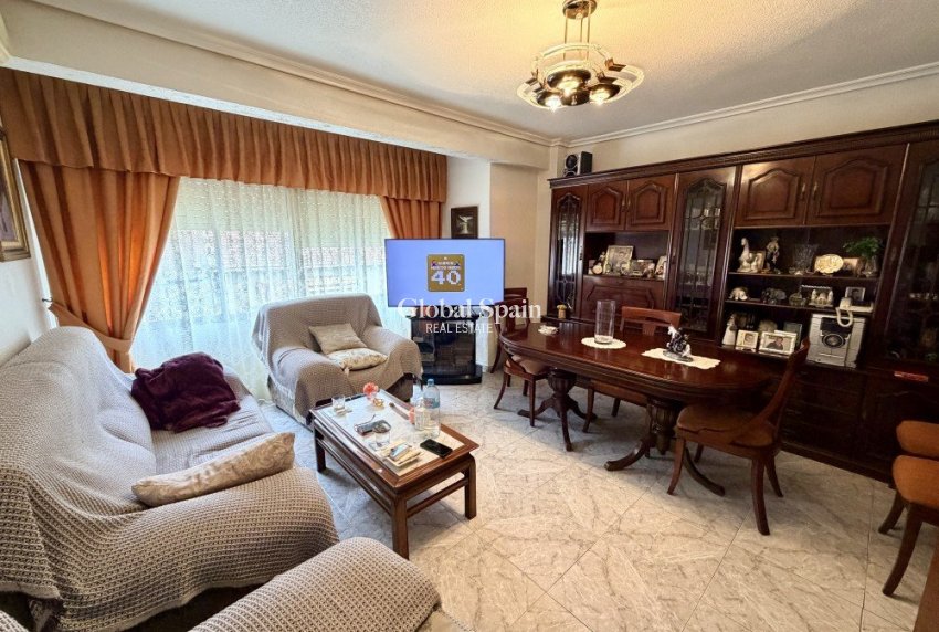 Wederverkoop - APPARTEMENT -
TORREVIEJA - Costa Blanca