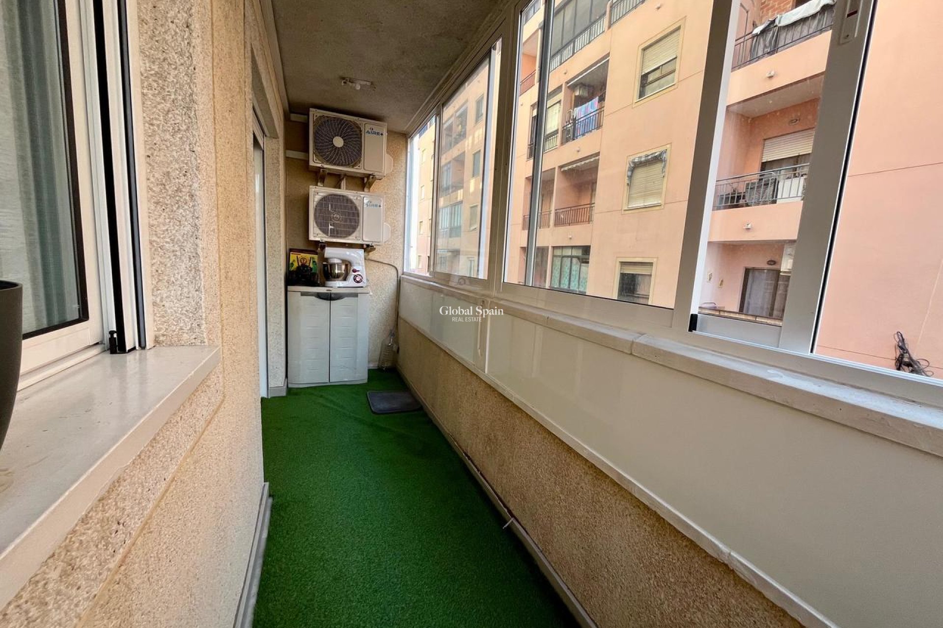 Wederverkoop - APPARTEMENT -
TORREVIEJA - Costa Blanca