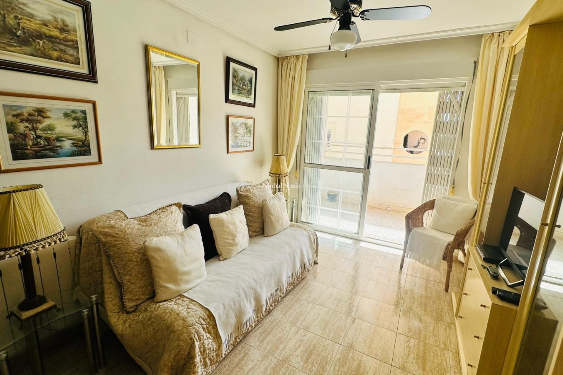 Wederverkoop - APPARTEMENT -
TORREVIEJA - Costa Blanca