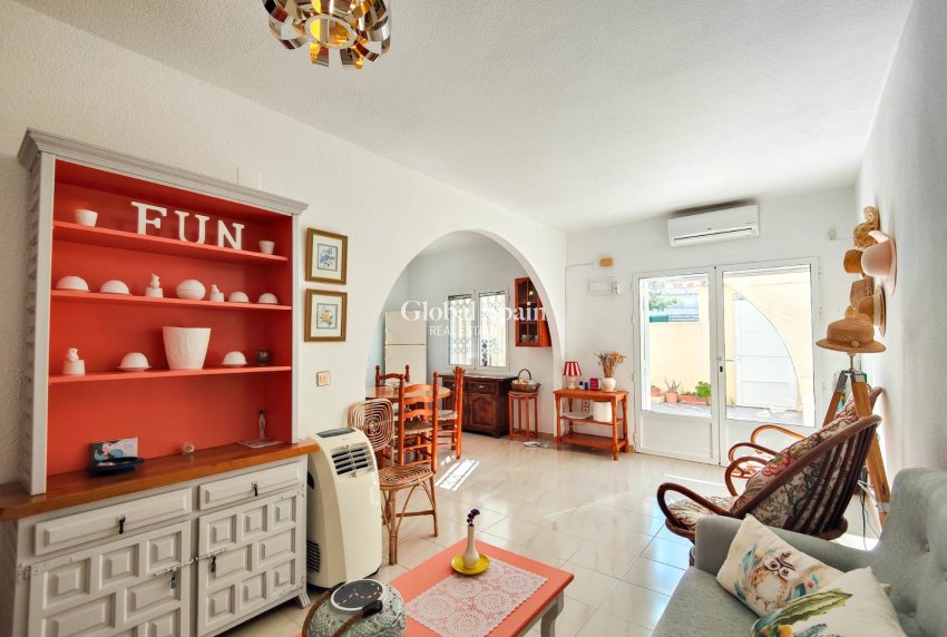 Wederverkoop - APPARTEMENT -
TORREVIEJA - Costa Blanca