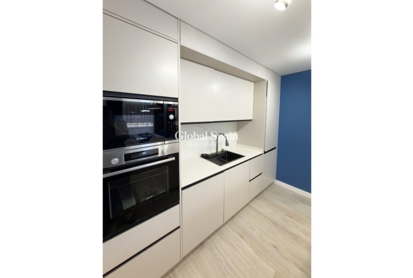 Wederverkoop - APPARTEMENT -
TORREVIEJA - Costa Blanca