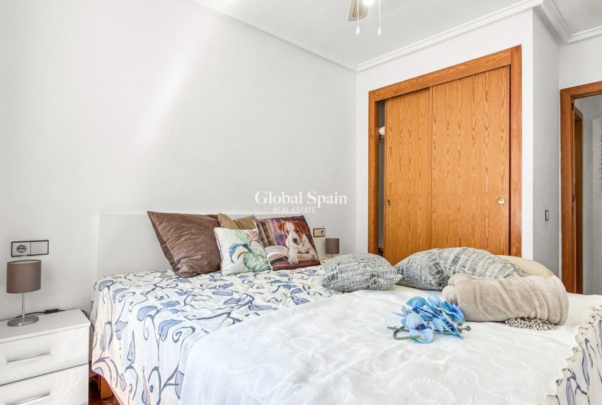 Wederverkoop - APPARTEMENT -
TORREVIEJA - Costa Blanca