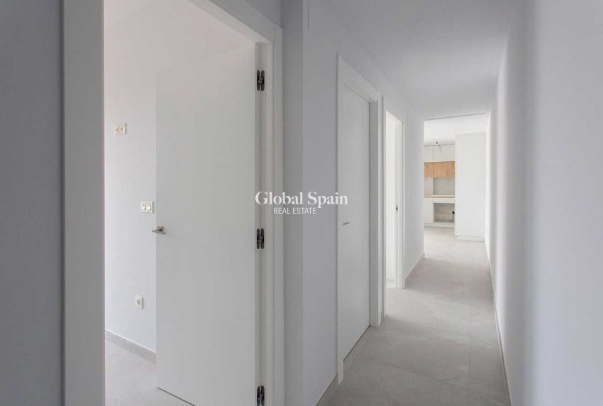 Wederverkoop - APPARTEMENT -
TORREVIEJA - Costa Blanca