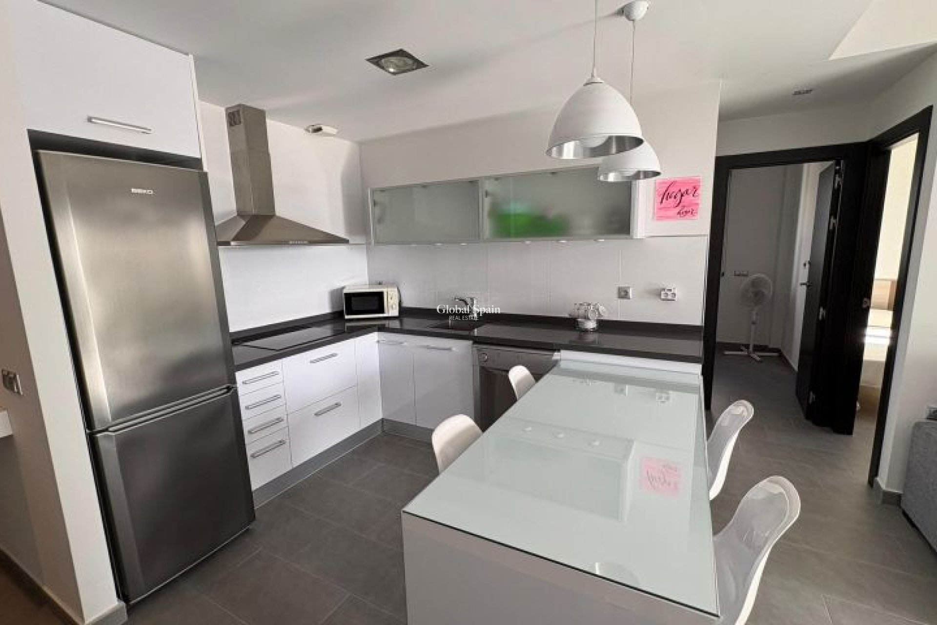 Wederverkoop - APPARTEMENT -
TORREVIEJA - Costa Blanca