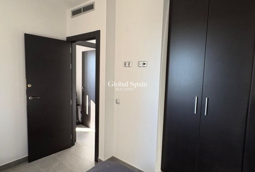 Wederverkoop - APPARTEMENT -
TORREVIEJA - Costa Blanca