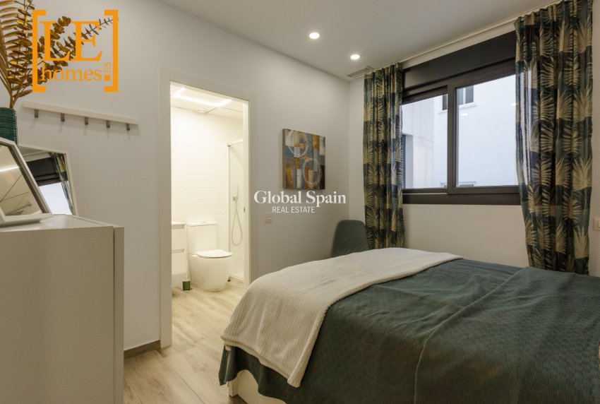 Wederverkoop - APPARTEMENT -
TORREVIEJA - Costa Blanca
