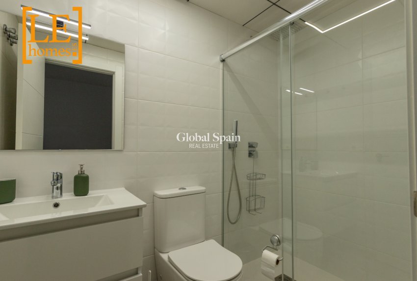 Wederverkoop - APPARTEMENT -
TORREVIEJA - Costa Blanca